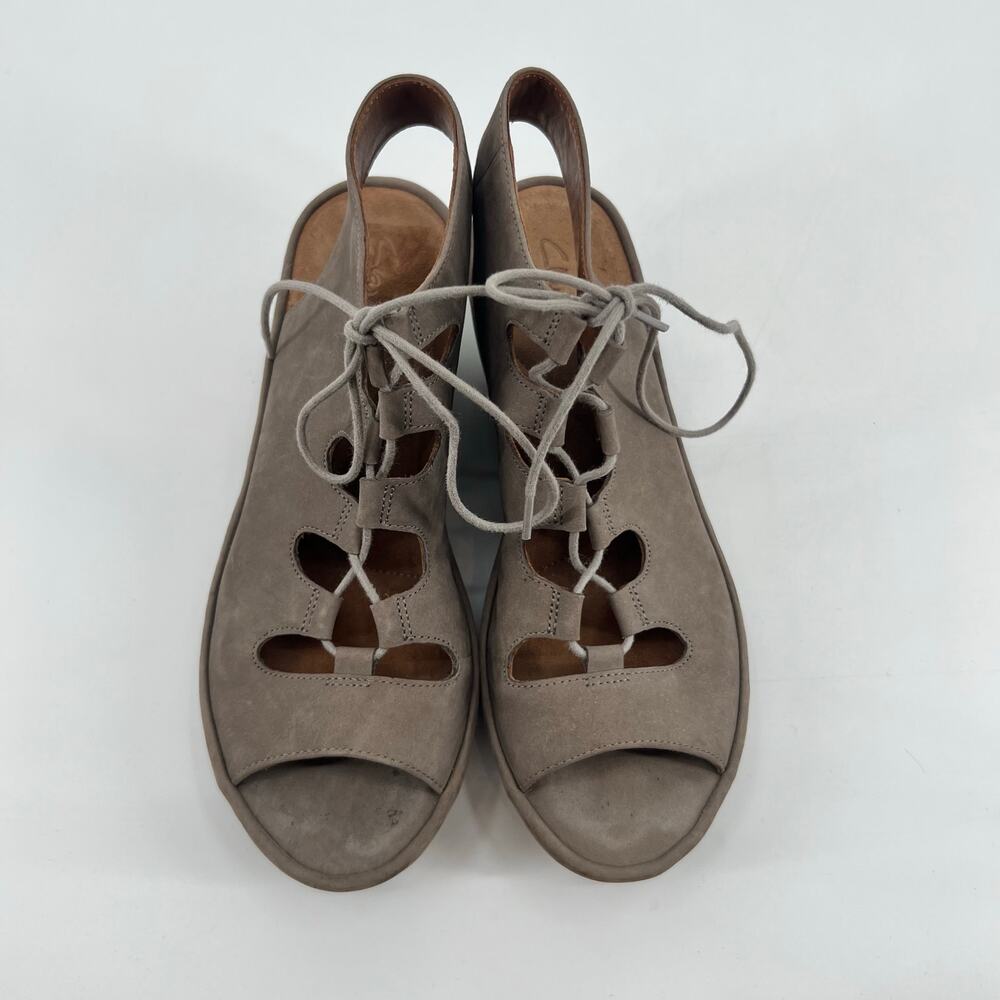 Clarks Clarene Grace Wedge Sandal tan taupe Nubuck shootie sandal heel size 8.5 - Picture 3 of 7